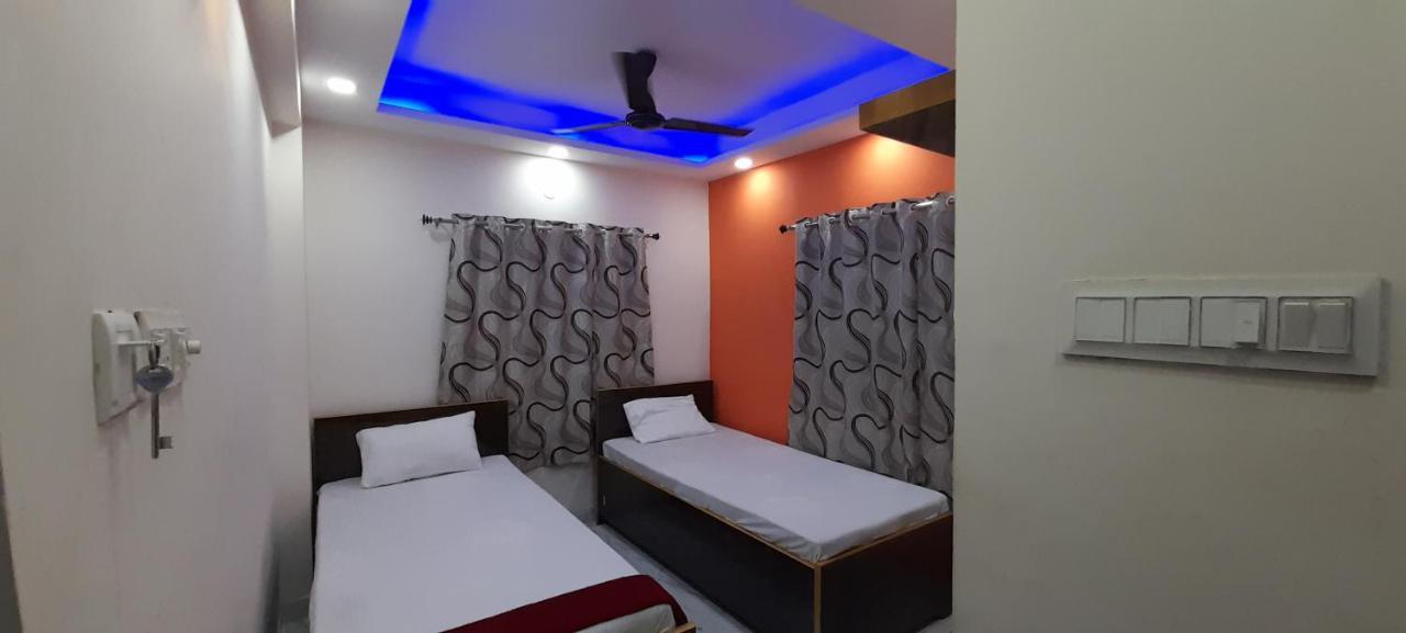 Garden Guest House Near Rene Tower Ruby General Hospital Kolkata Bagian luar foto