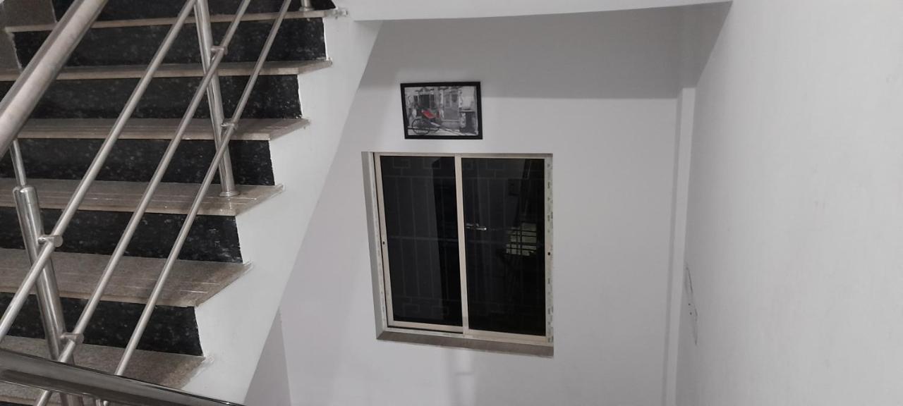 Garden Guest House Near Rene Tower Ruby General Hospital Kolkata Bagian luar foto