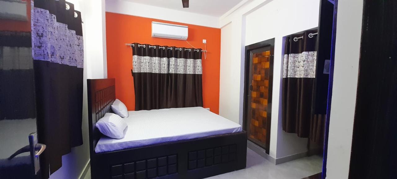 Garden Guest House Near Rene Tower Ruby General Hospital Kolkata Bagian luar foto
