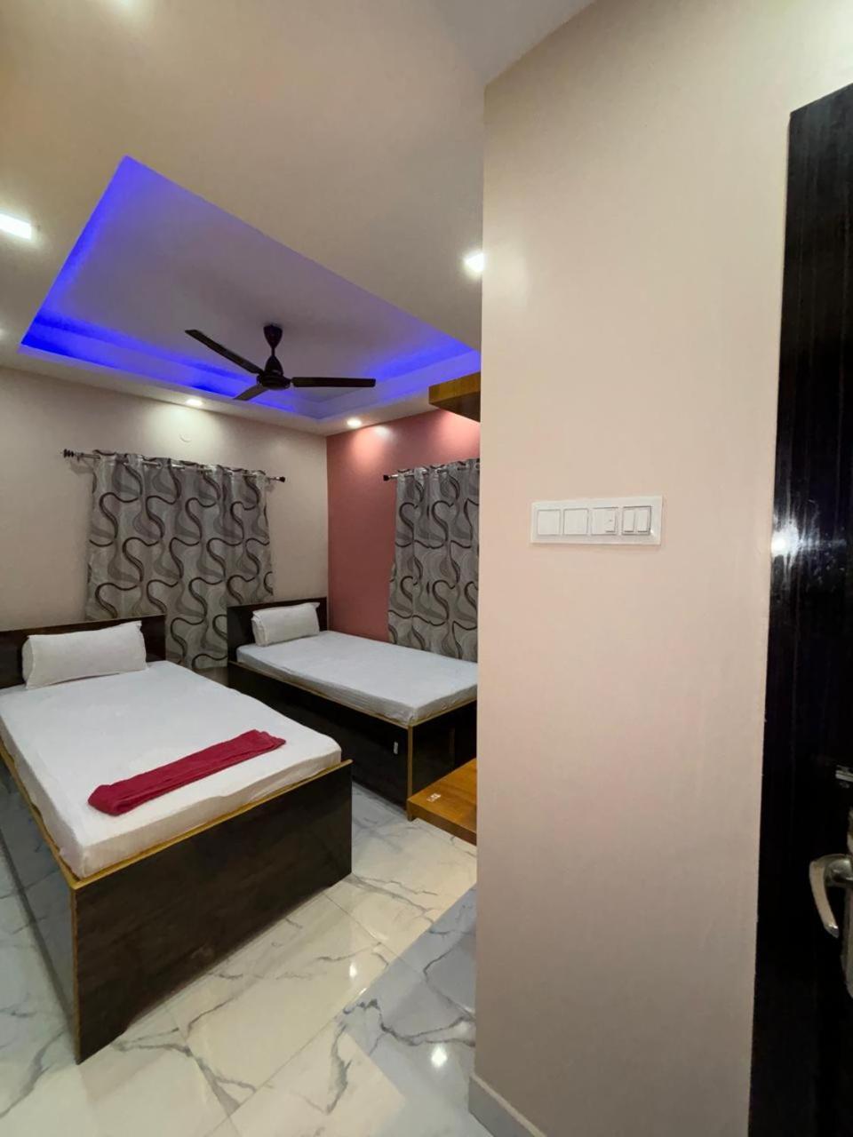 Garden Guest House Near Rene Tower Ruby General Hospital Kolkata Bagian luar foto
