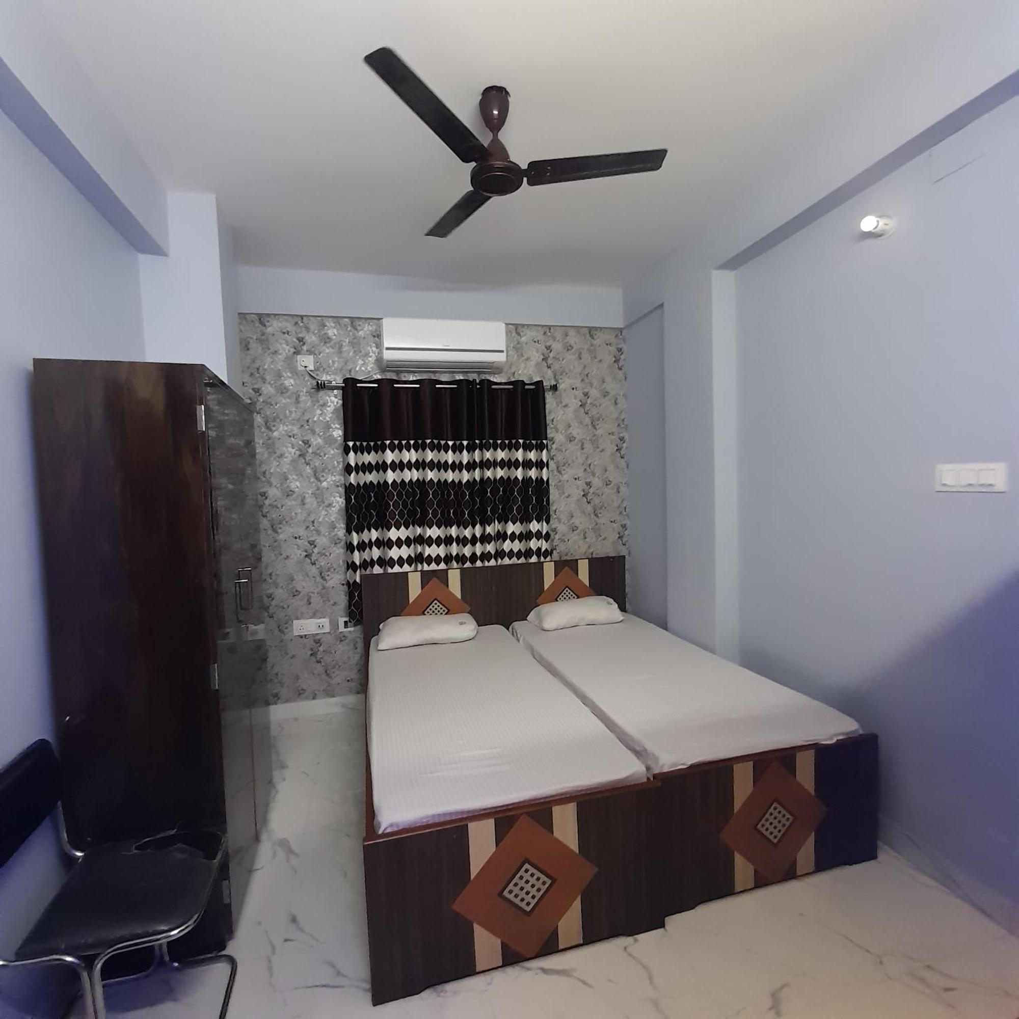 Garden Guest House Near Rene Tower Ruby General Hospital Kolkata Ruang foto