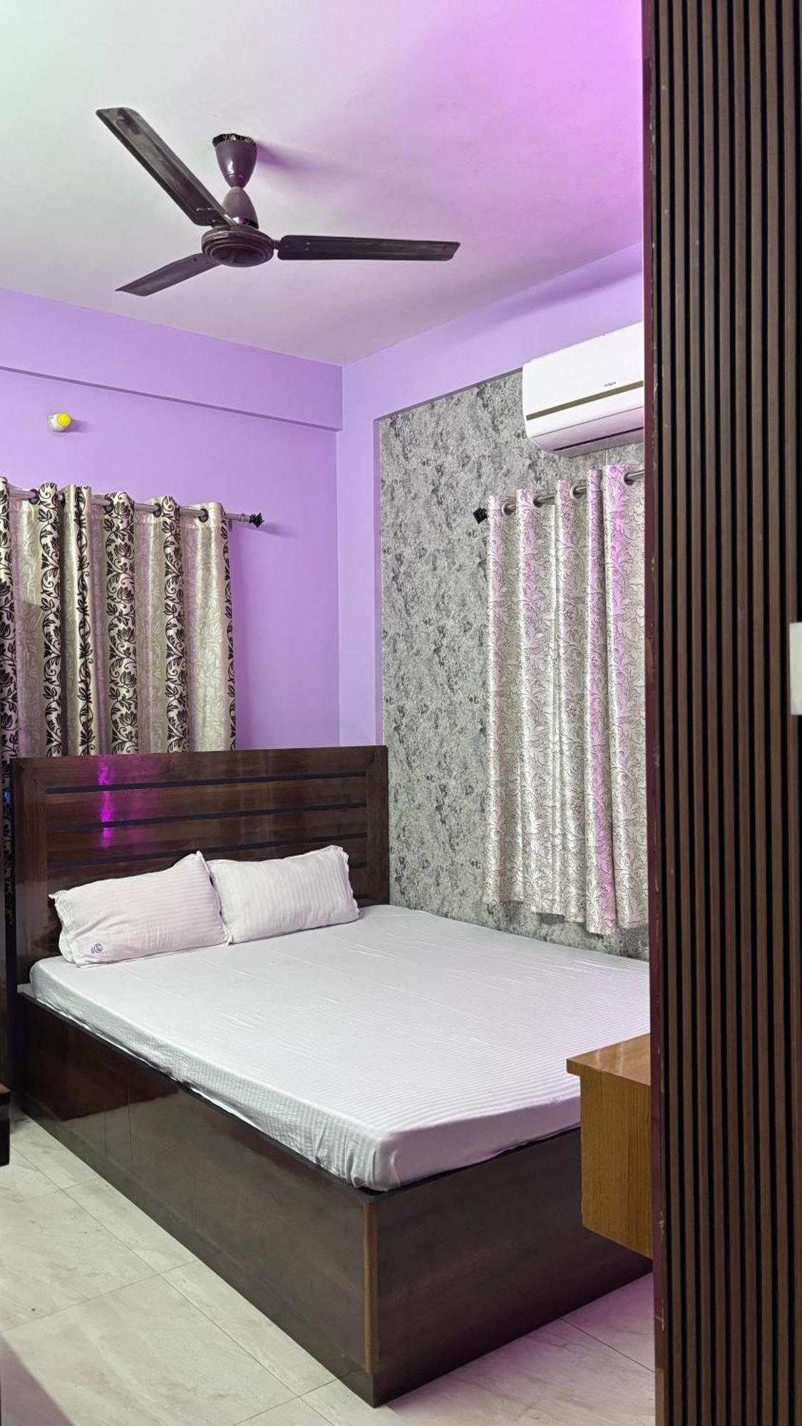 Garden Guest House Near Rene Tower Ruby General Hospital Kolkata Bagian luar foto