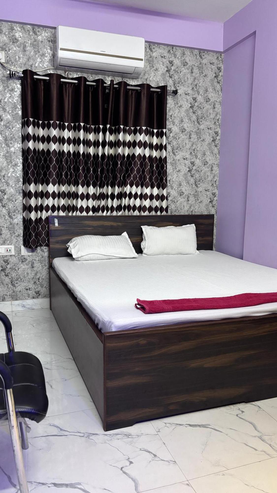 Garden Guest House Near Rene Tower Ruby General Hospital Kolkata Bagian luar foto